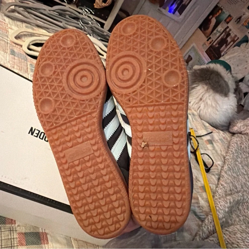 Adidas women’s Black and White Sneakers - Picture 6 of 6